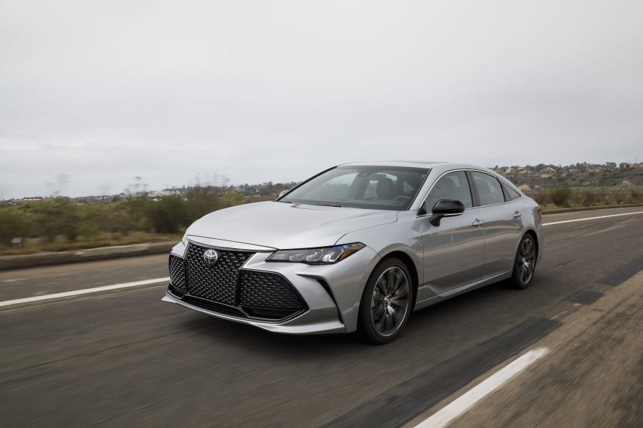  Toyota Avalon XSE 2018 года  (фото 19 из 28)
